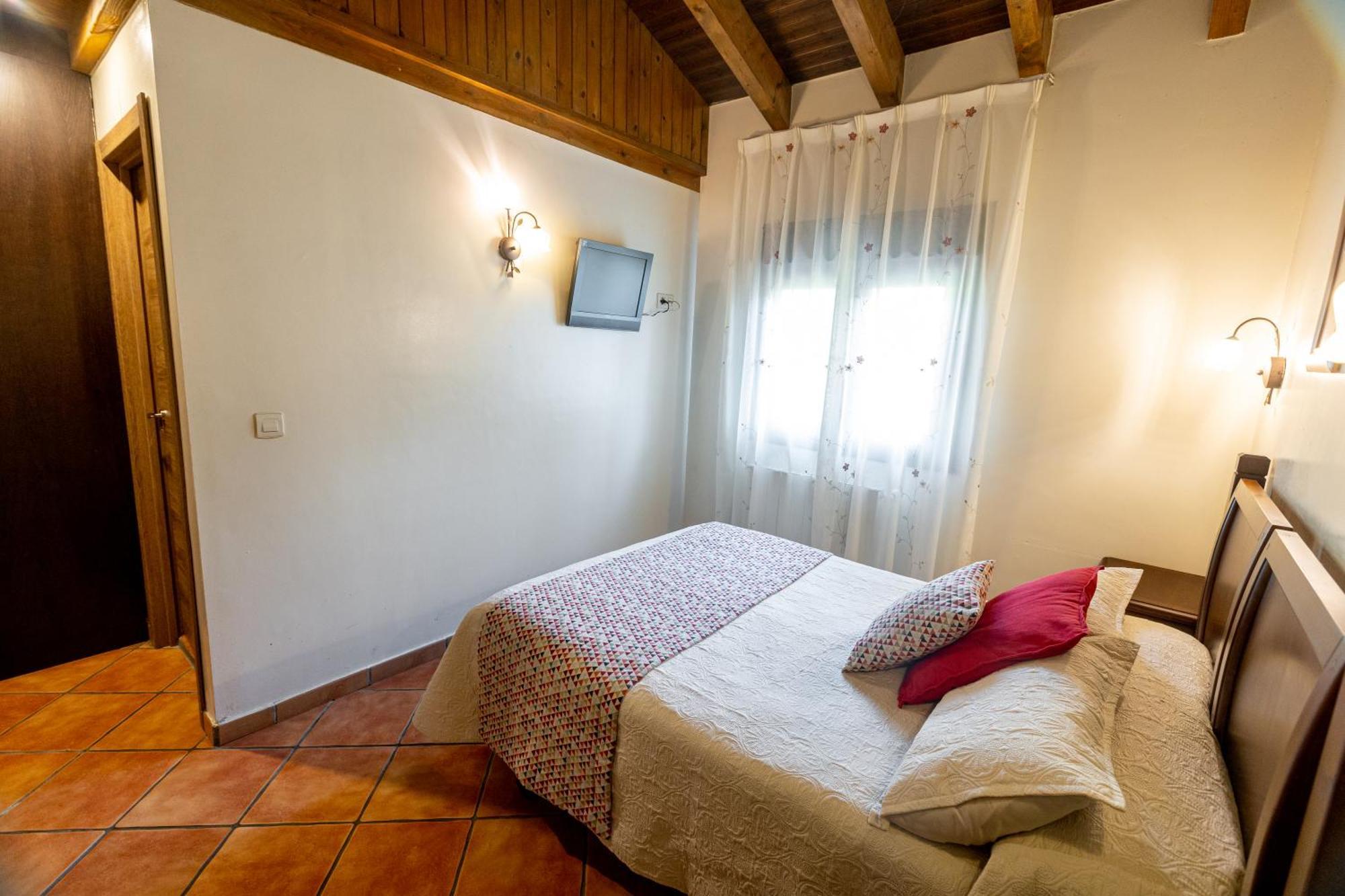 Apartamentos El Pedrayu Ονίς Εξωτερικό φωτογραφία