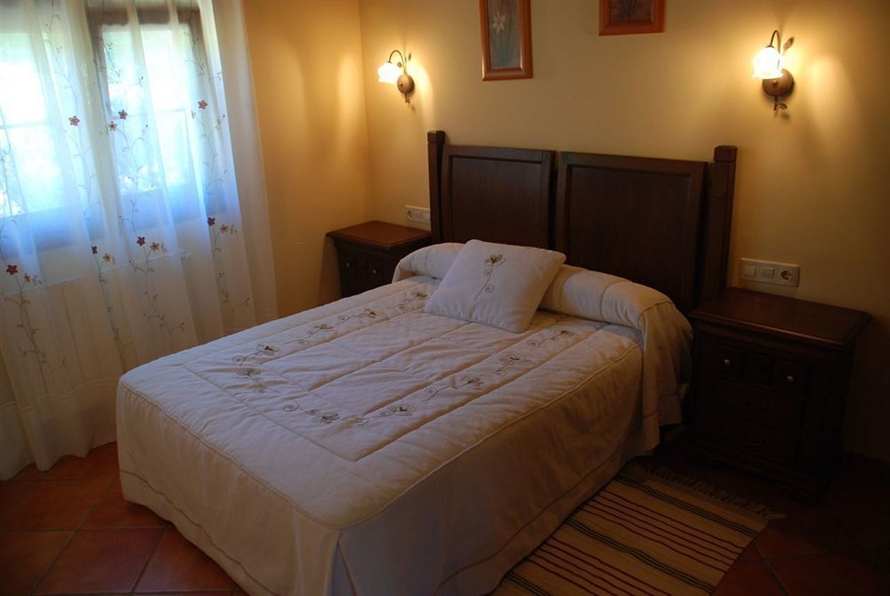 Apartamentos El Pedrayu Ονίς Εξωτερικό φωτογραφία