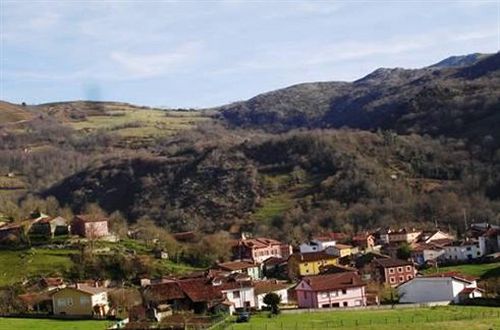 Apartamentos El Pedrayu Ονίς Εξωτερικό φωτογραφία